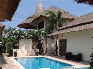 8 Resort
